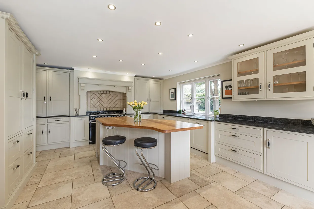Bradcutts Lane, Cookham, Maidenhead, SL6 photo 5