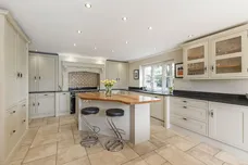Bradcutts Lane, Cookham, Maidenhead, SL6 photo 5