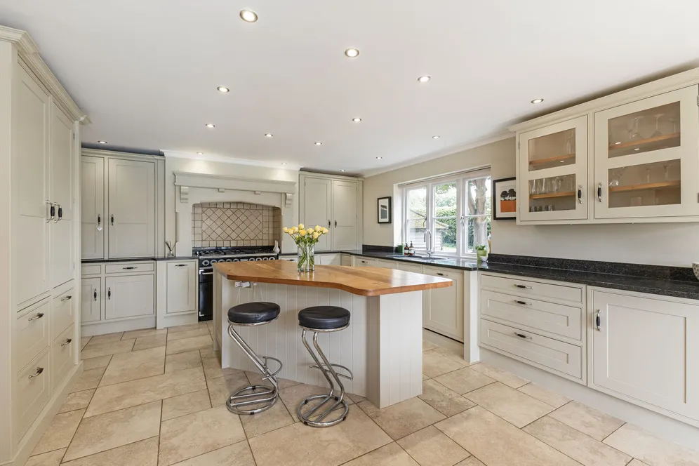 Bradcutts Lane, Cookham, Maidenhead, SL6 photo 5