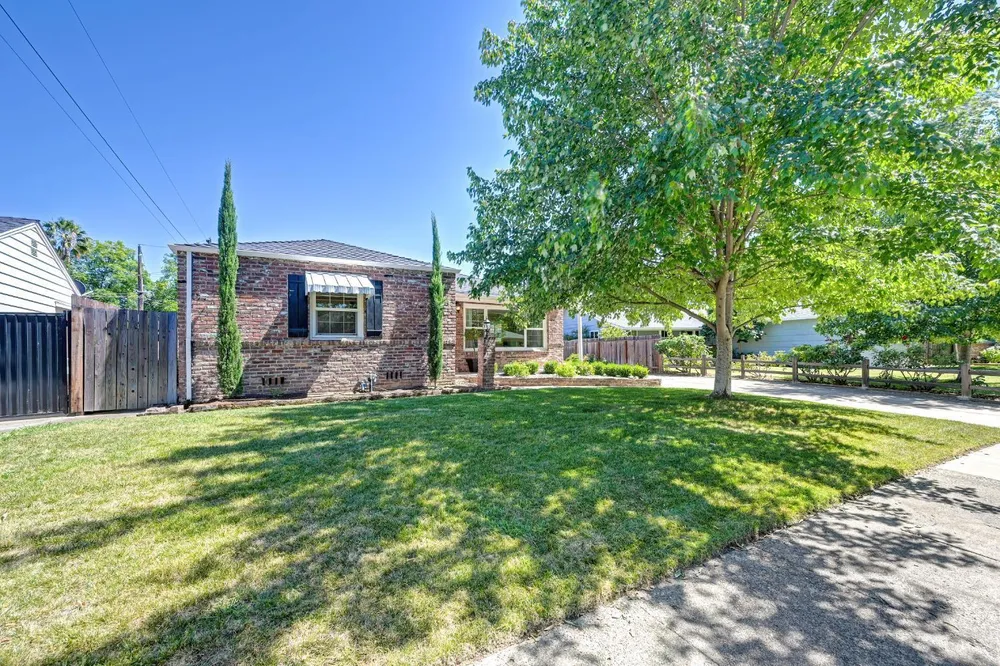 5712 McAdoo Ave, Sacramento, CA 95819