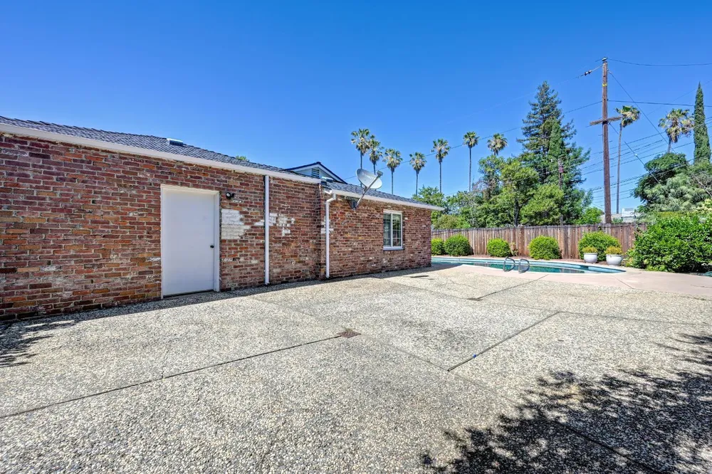 5712 McAdoo Ave, Sacramento, CA 95819