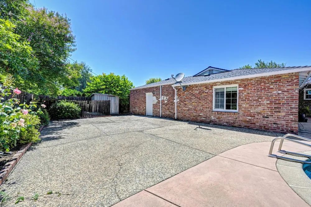 5712 McAdoo Ave, Sacramento, CA 95819