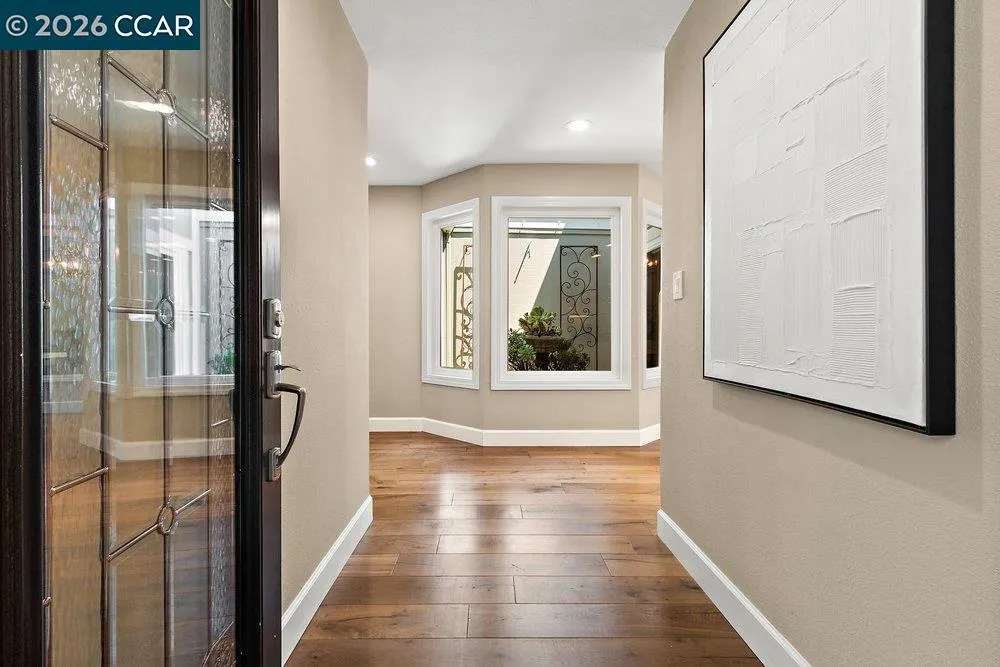 565 Silver Lake Dr, Danville, CA 94526
