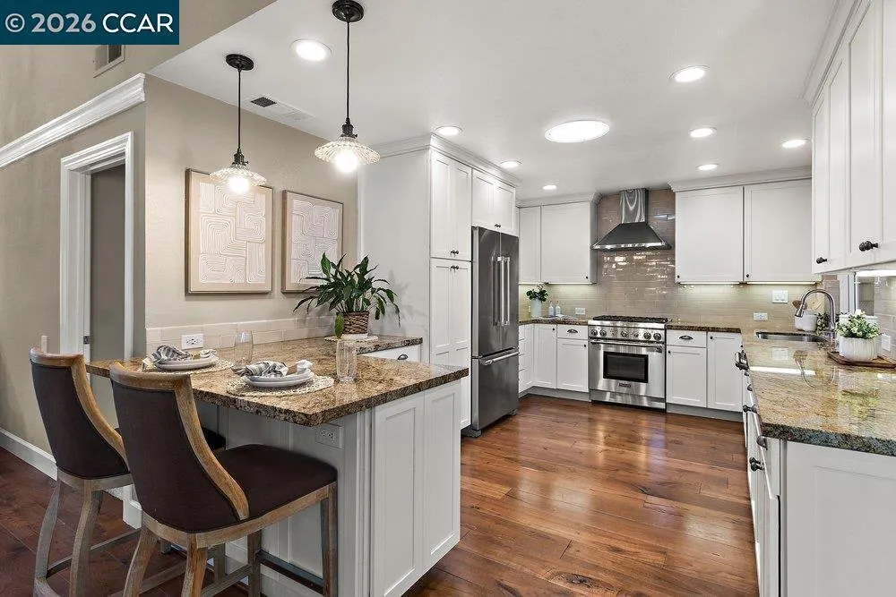 565 Silver Lake Dr, Danville, CA 94526