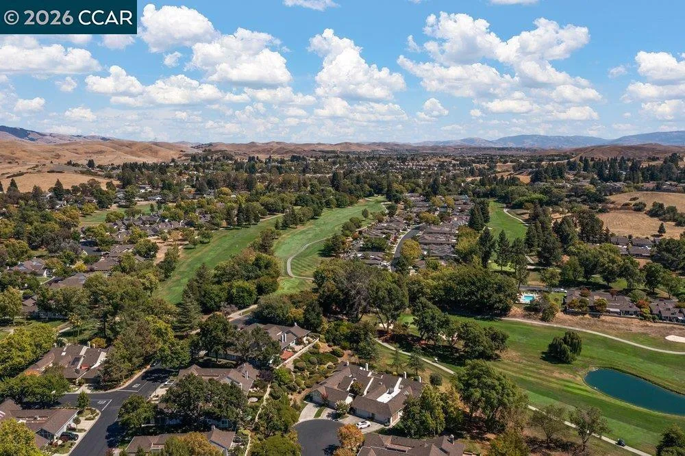 565 Silver Lake Dr, Danville, CA 94526