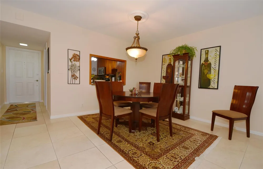 3111 NE 51st St, Fort Lauderdale, FL 33308