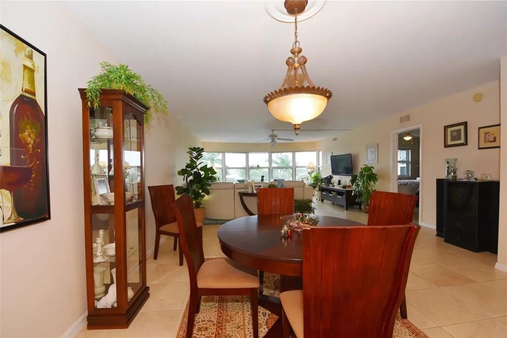 3111 NE 51st St, Fort Lauderdale, FL 33308