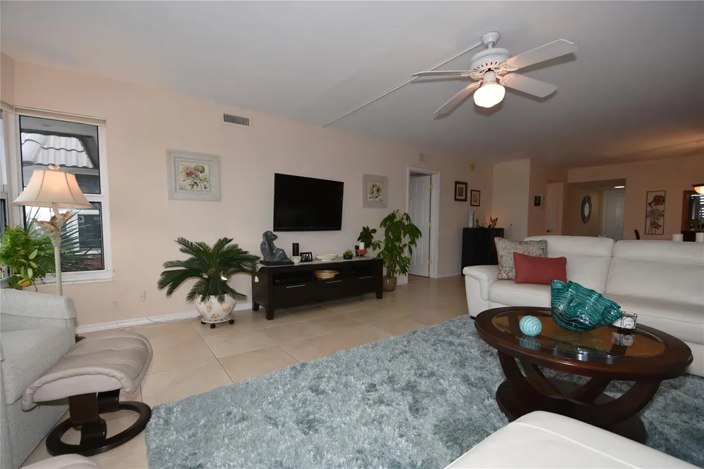 3111 NE 51st St, Fort Lauderdale, FL 33308