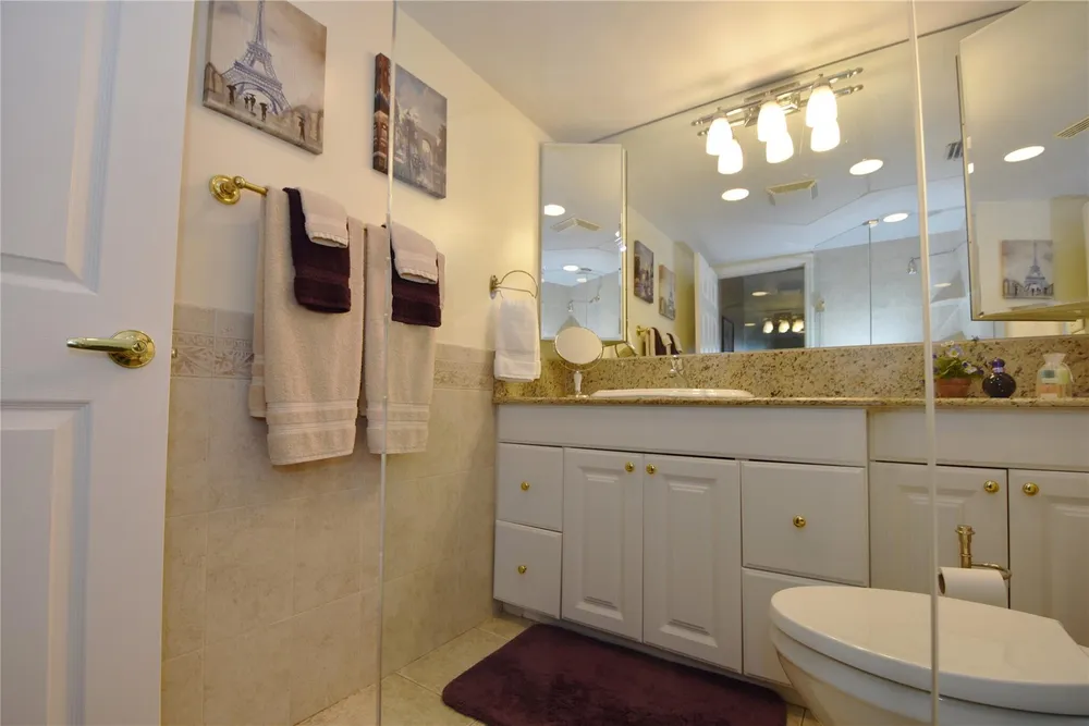 3111 NE 51st St, Fort Lauderdale, FL 33308