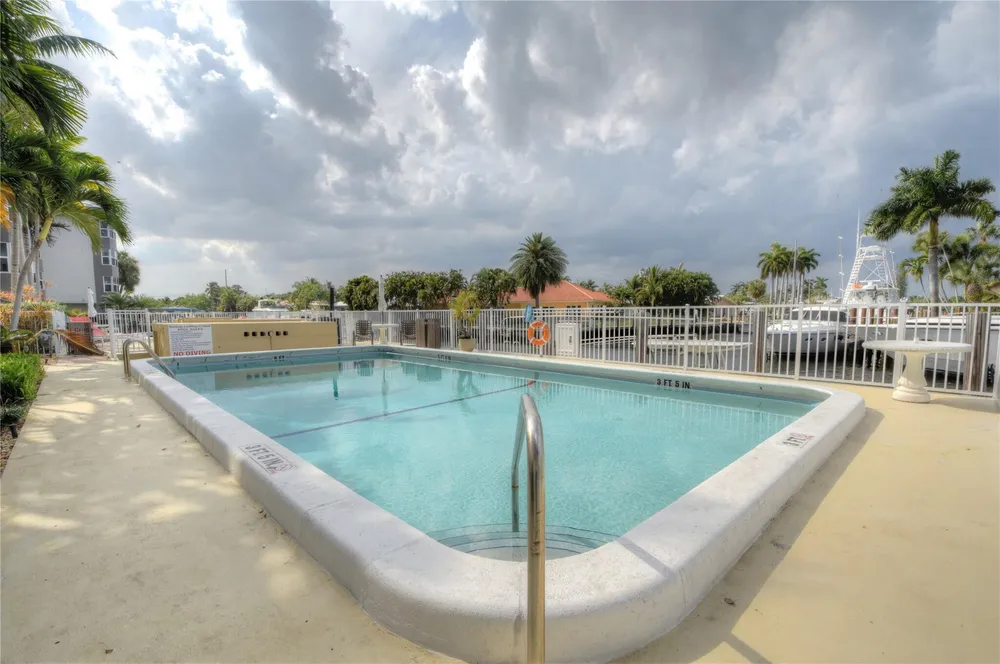 3111 NE 51st St, Fort Lauderdale, FL 33308