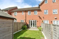 Lowe Lane, CASTLEFORD