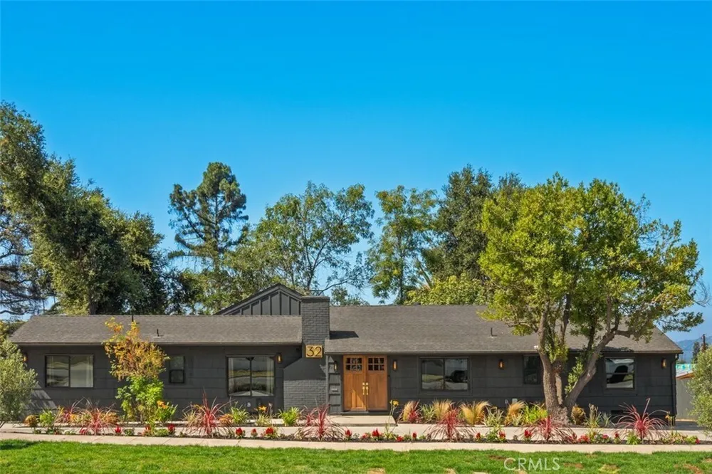 32 W Las Flores Dr, Altadena, CA 91001