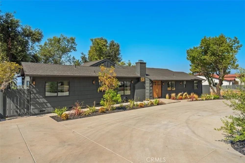 32 W Las Flores Dr, Altadena, CA 91001