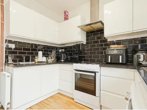 Broughton Terrace, LEEDSphoto