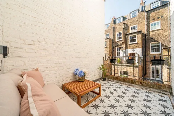 Sutherland Street, London, SW1V photo 5