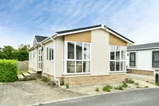 Lechlade Court, Faringdon Road, Lechlade