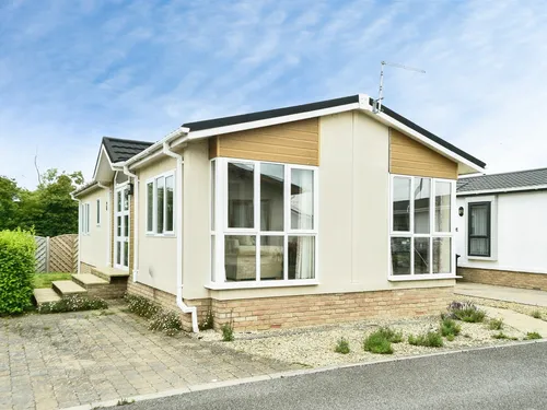 Lechlade Court, Faringdon Road, Lechladephoto