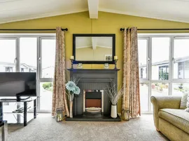 Lechlade Court, Faringdon Road, Lechlade thumb 2
