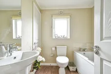 Lechlade Court, Faringdon Road, Lechlade