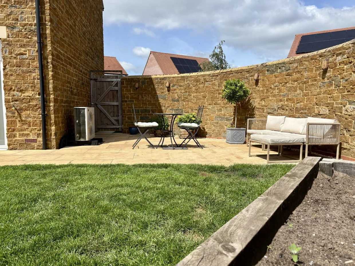 Garners Field, Great Bourton, OX17 photo 10