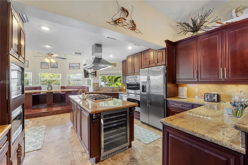 17640 Old Cutler Rd, Palmetto Bay, FL 33157