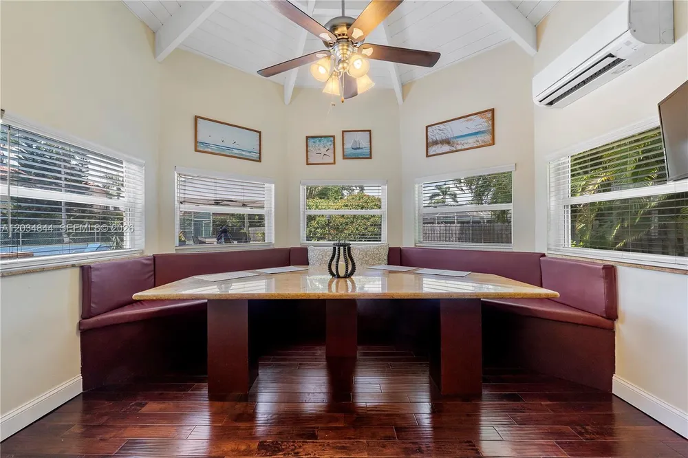 17640 Old Cutler Rd, Palmetto Bay, FL 33157