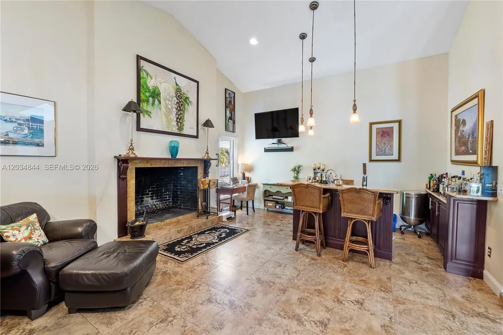 17640 Old Cutler Rd, Palmetto Bay, FL 33157