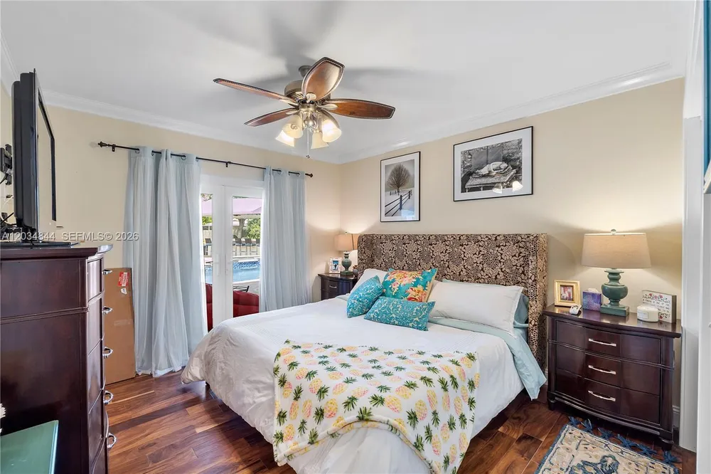 17640 Old Cutler Rd, Palmetto Bay, FL 33157