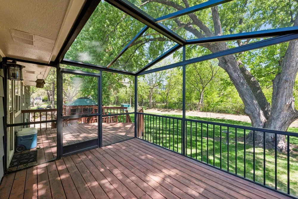 6717 Southdale Rd, Edina, MN 55435