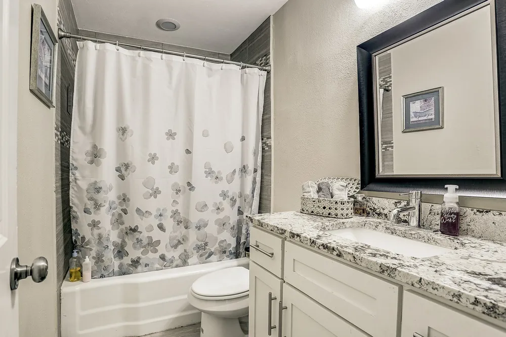12329 Ashcroft Dr, Houston, TX 77035