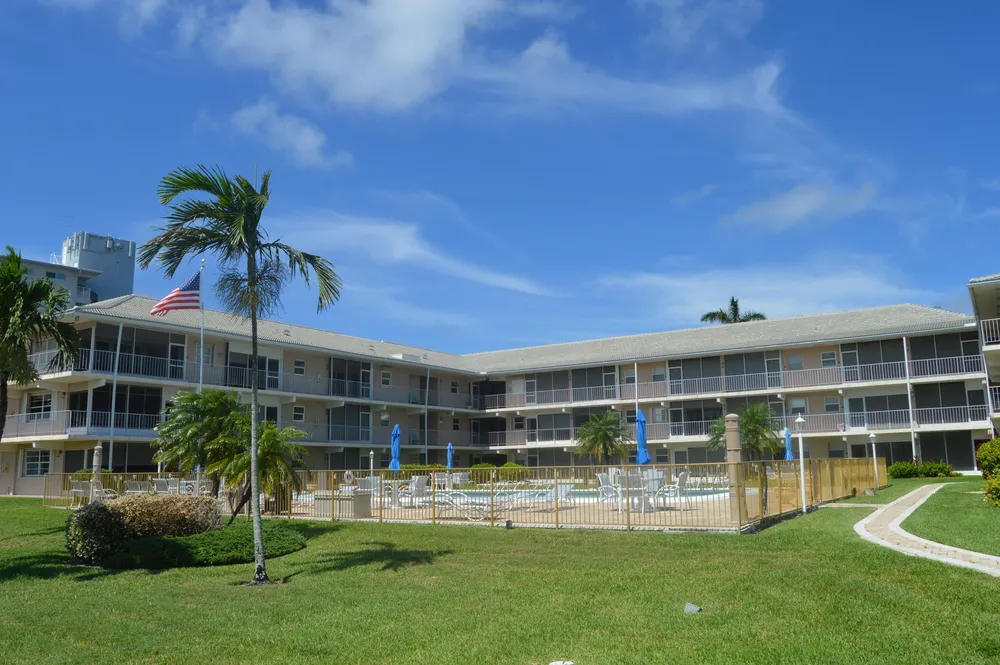 745 SE 19th Ave, Deerfield Beach, FL 33441