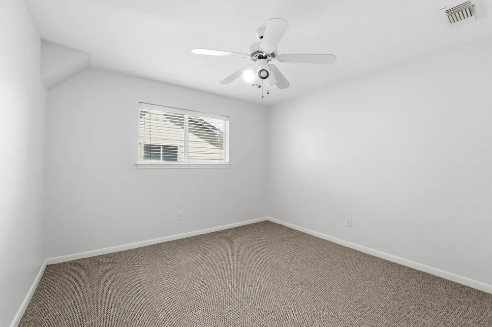 12527 Piping Rock Dr, Houston, TX 77077