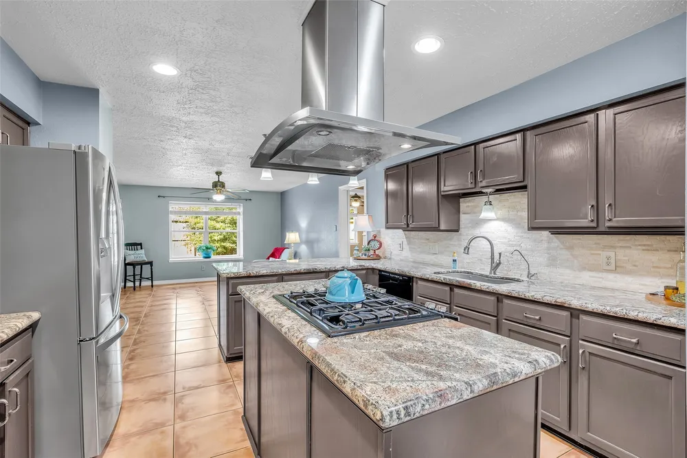 17314 Chapel Pine St, Spring, TX 77379