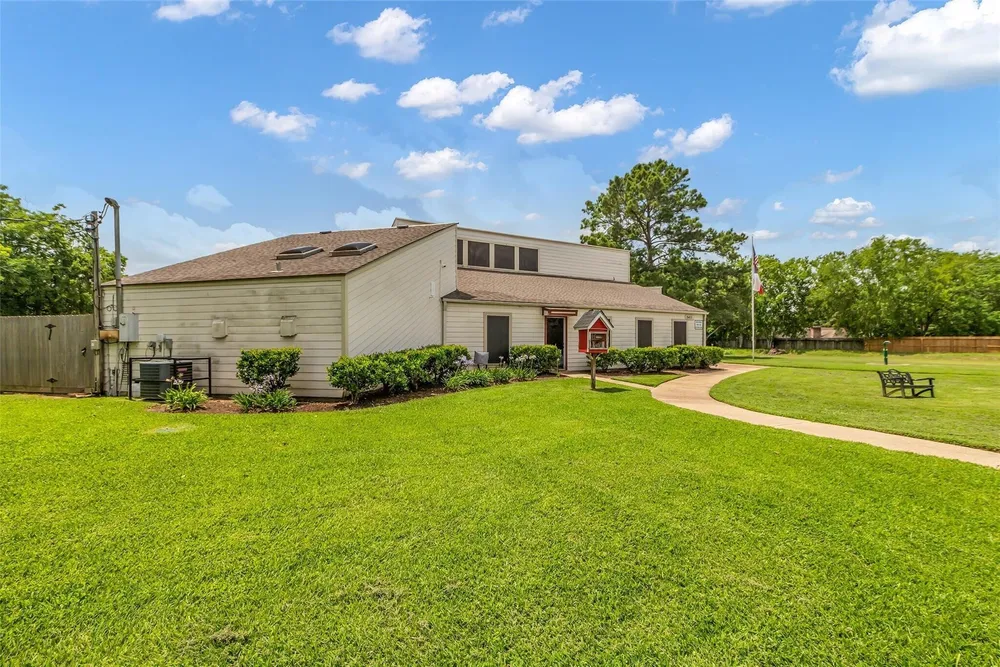 17314 Chapel Pine St, Spring, TX 77379
