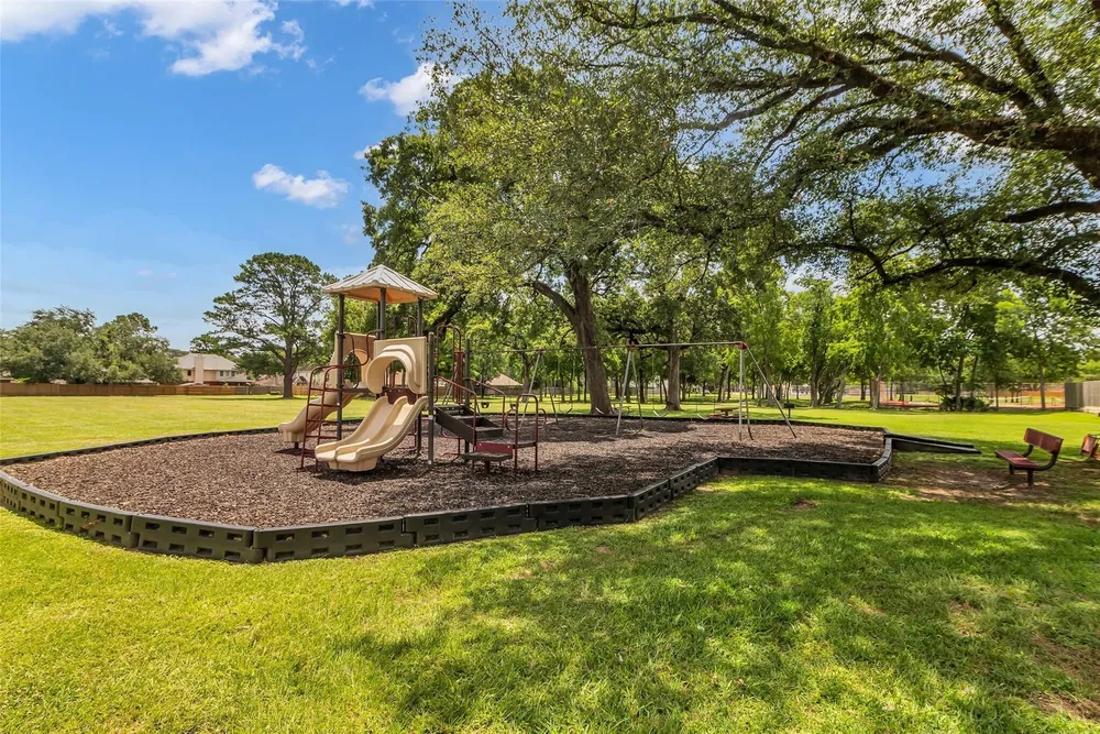 17314 Chapel Pine St, Spring, TX 77379