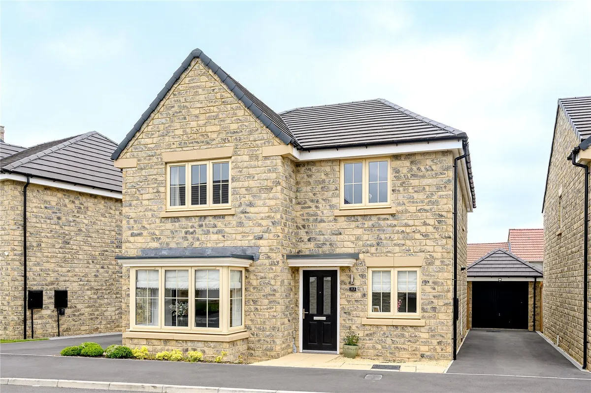 Johnson Crescent, Collingham, LS22