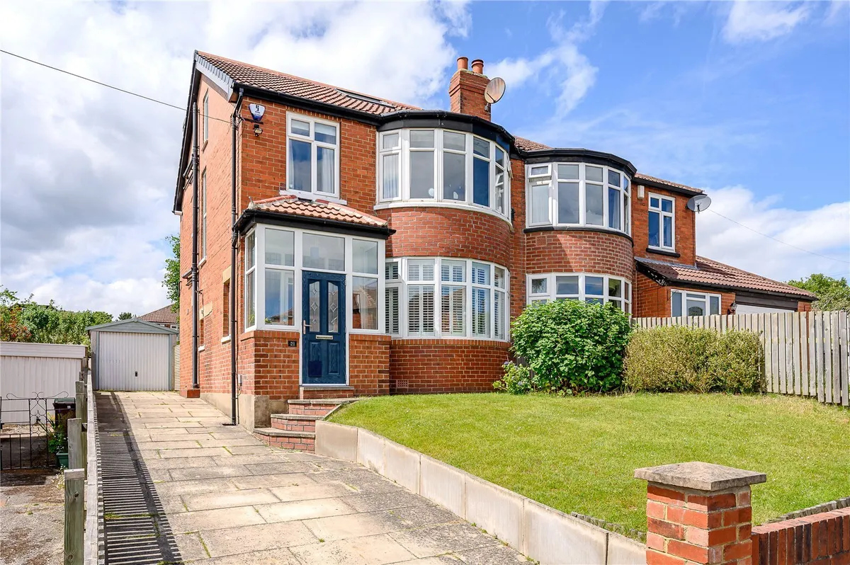 Kingswood Grove, Roundhay, Leeds, LS8
