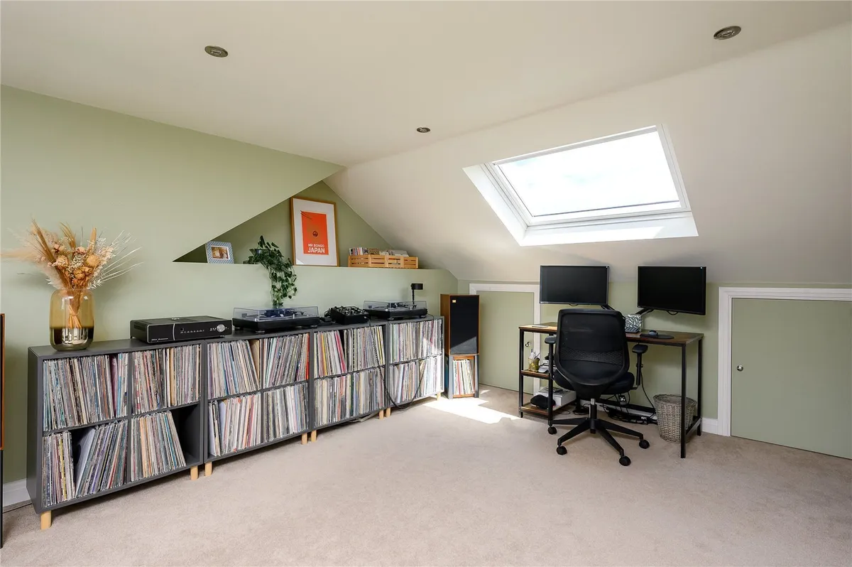 Kingswood Grove, Roundhay, Leeds, LS8