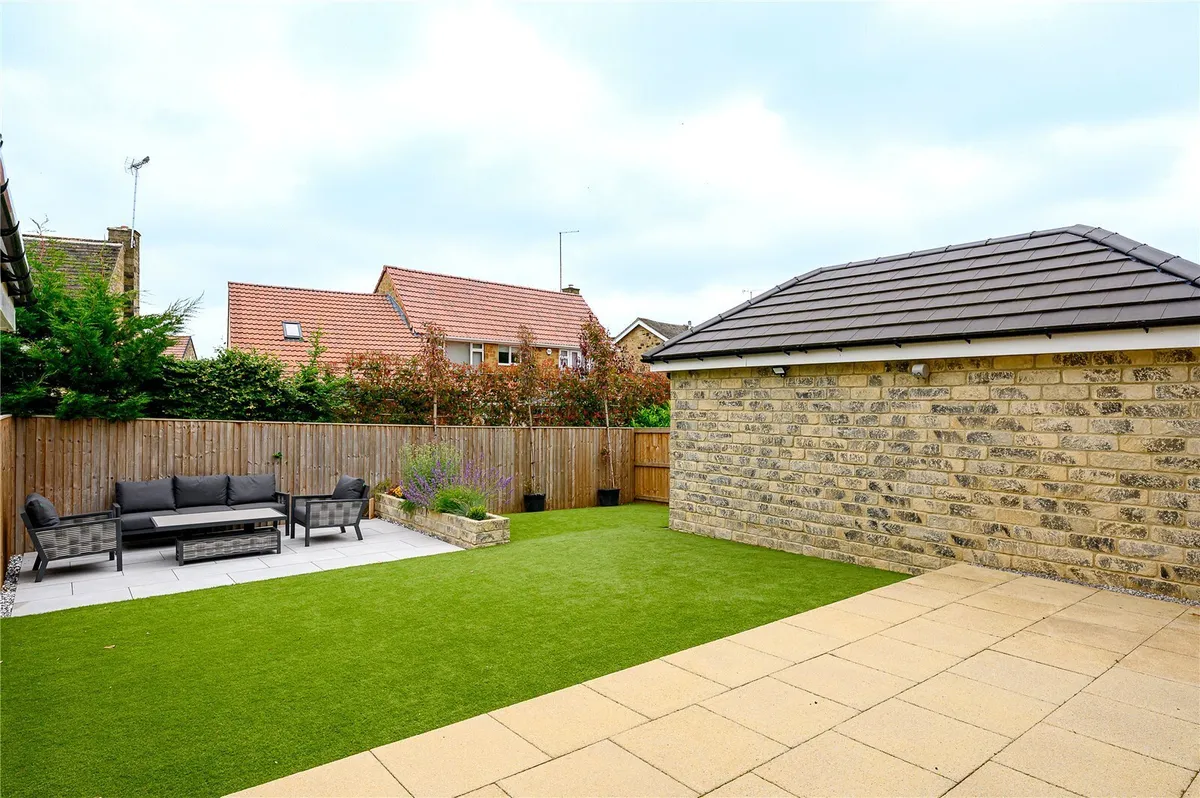 Johnson Crescent, Collingham, LS22