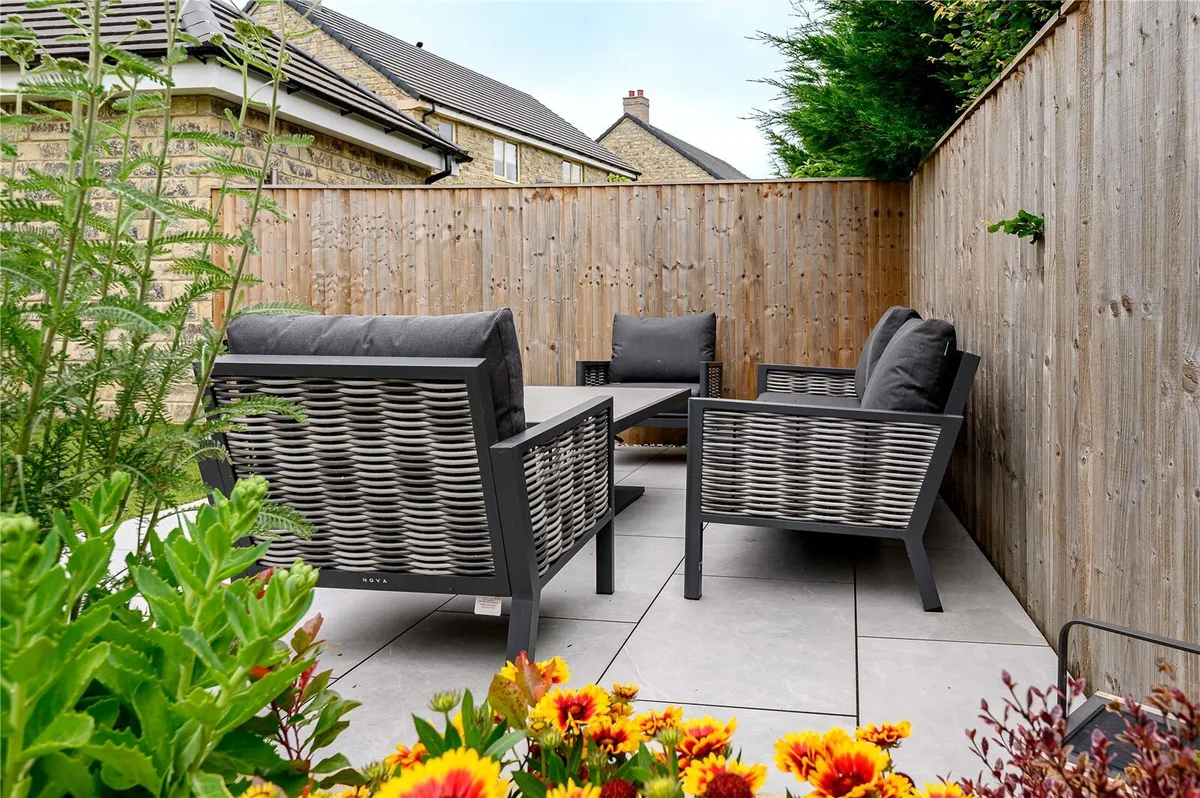 Johnson Crescent, Collingham, LS22