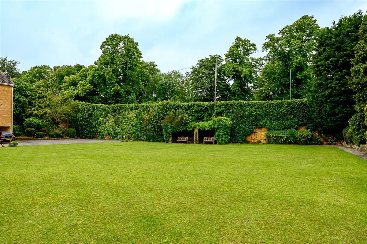 Leconfield Court, Wetherby, LS22