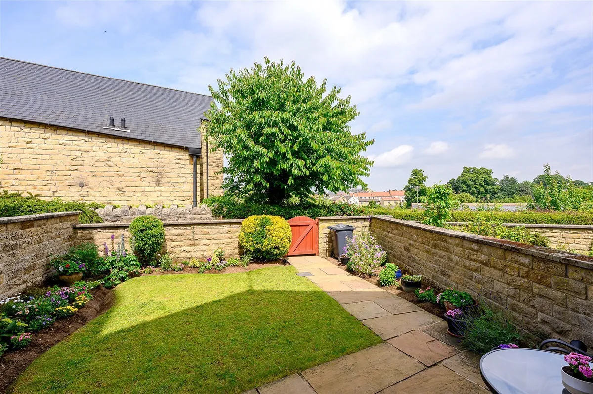 Micklethwaite Steps, Wetherby, LS22