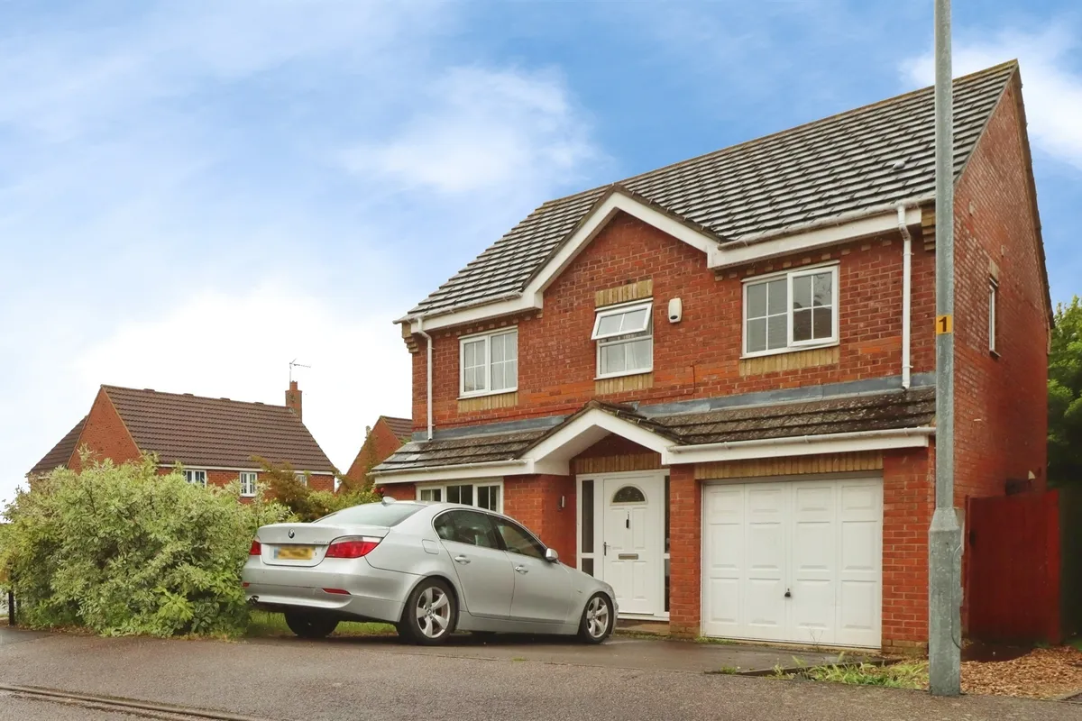 Leighton Close, Wellingborough