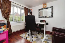 Leighton Close, Wellingborough