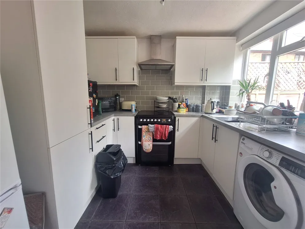 Property carousel item 3