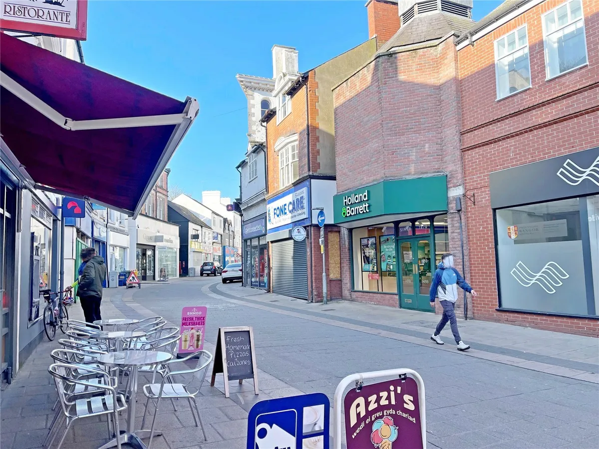 High Street, Bangor, Gwynedd, LL57