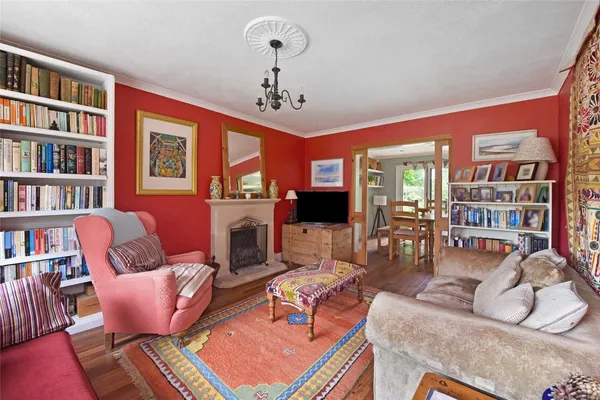 Plainwood Close, Summersdale, PO19 photo 6