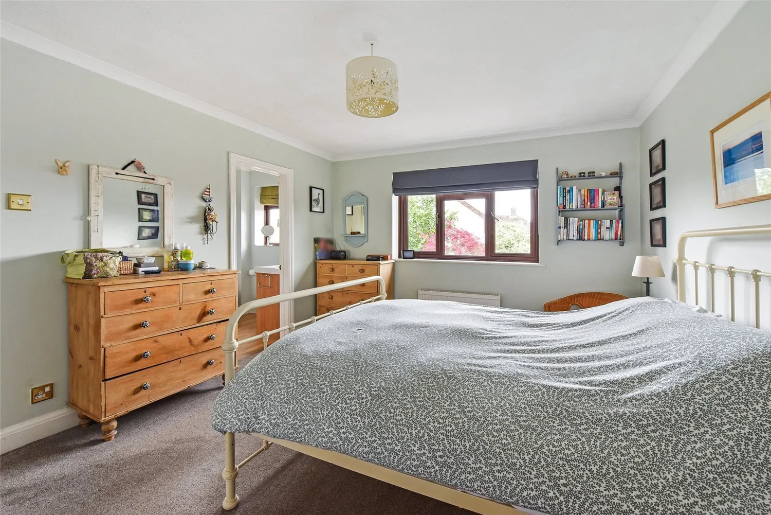 Plainwood Close, Summersdale, PO19 photo 8