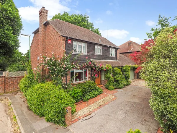 Plainwood Close, Summersdale, PO19 photo 14