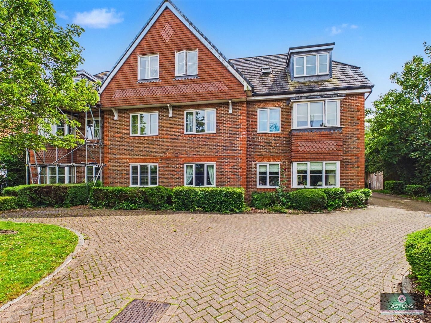 Brewer Road, Southgate Image 1